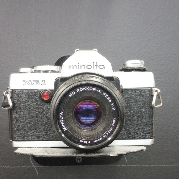 Vintage Monolta XG1 Black and Silver Camera - UNTESTED